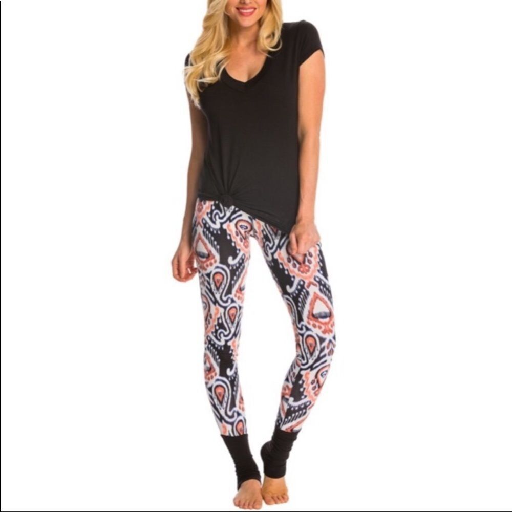 O’Neill 365 Focus Leggings-peach/navy batik print